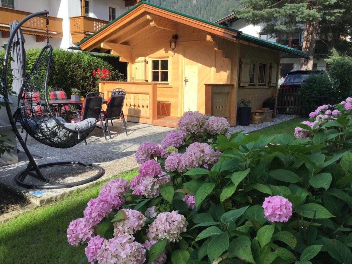Apparthotel Sonnenhof Mayrhofen Exterior photo
