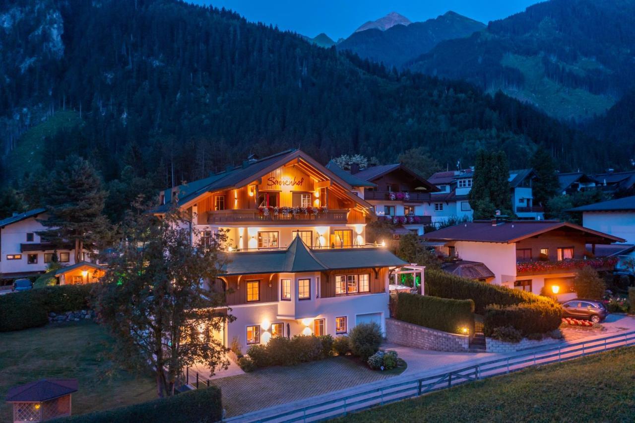 Apparthotel Sonnenhof Mayrhofen Exterior photo